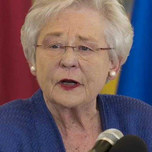 Governadora Kay Ivey, do Alabama. Créditos: Wikimedia Commons.