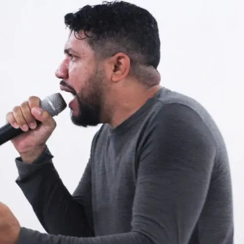 Pastor é preso e acusado de atacar religiões de matrizes africanas e por transfobia
